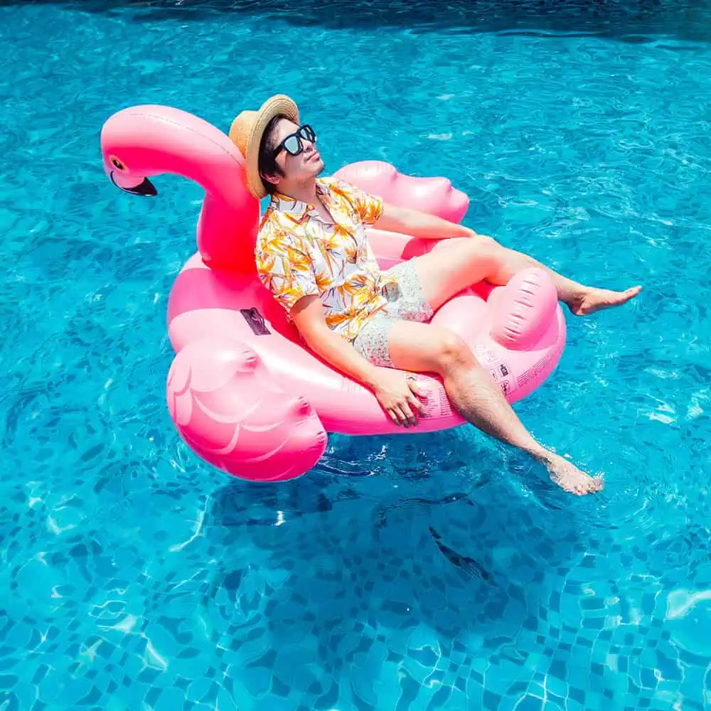 Rove Trade Centre, Pool