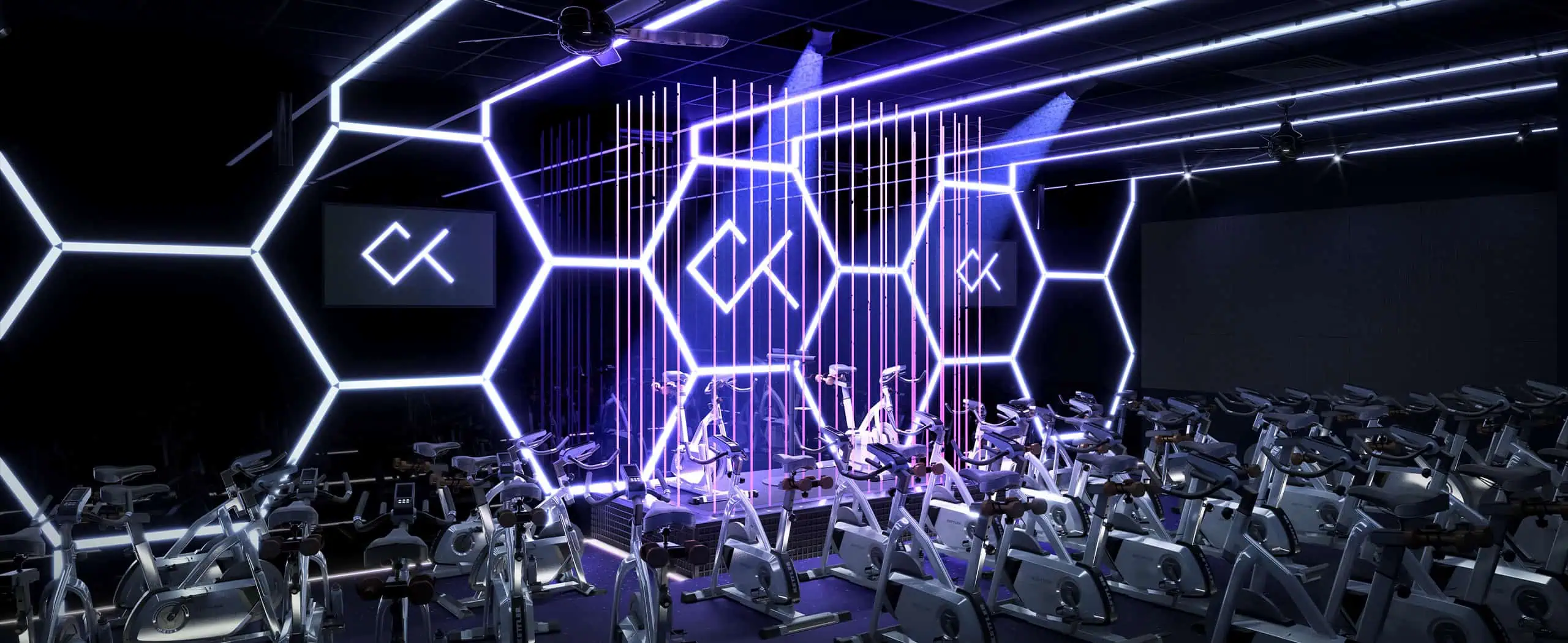 الحديقة مثالية لجلسات الاسترخاء أو الاجتماعات غير الرسمية، وتأتي مع طاولات كبيرة وأفكار أكبر - هذا المركز مصمم للتواصل والعصف الذهني.